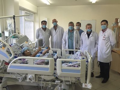 Shymkent, visita ai pazienti, la madre ricevente