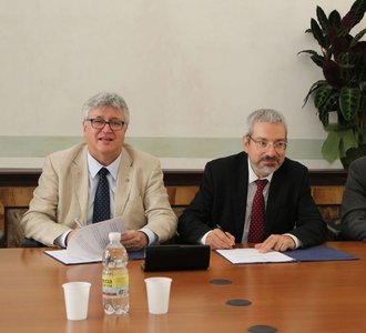 Alberto De Toni e Furio Honsell firmano la convenzione