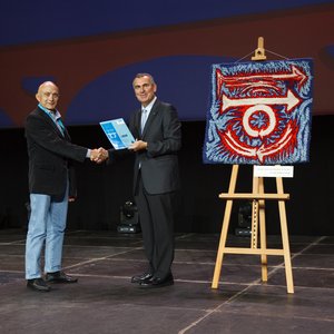 La premiazione durante l'IFAC World Congress a Tolosa