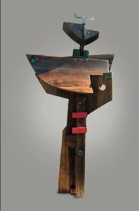 "Ettore", 2015, di Ennio Brandolini. Scultura antropomorfa (2,17 metri) in legno dipinto, metallo e vetro, che rielabora in chiave personale la figura dellâeroe omerico