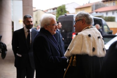 Il Rettore De Toni saluta il Presidente della Repubblica Mattarella