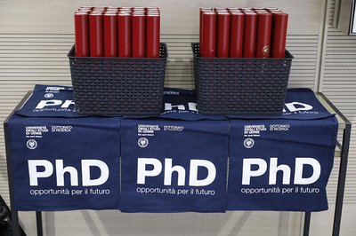 PhD Day, i contenitori con i diplomi di dottore di ricerca