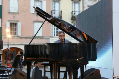 Brunori Sas in concerto nell'Arena del Sapere di Conoscenza in Festa 2017