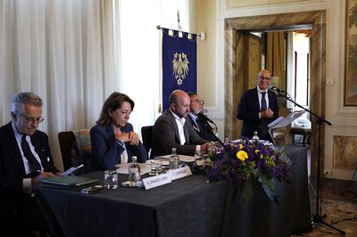 Da sinistra, Antonio Zanardi Landi, Cristiana Compagno, Michele Morgante, Gianfranco Sinagra, Roberto Pinton