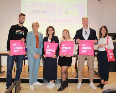 Da sinistra Ferico Lessio, Renata Kodilja, Martina Norbedo, Giorgia Turchet, Piero Tarulli, Ilaria Miniutti