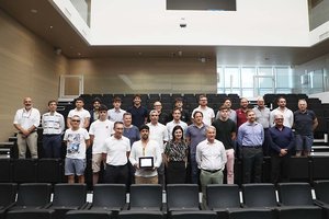 I diplomati con, in prima fila in basso da sinistra, Stefano Lazzer, Alessio Creta, Michela Mason,Attilio Tesser