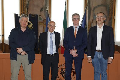 Da sinistra Pier Giorgio Sclippa, Roberto Pinton, Giulio Tremonti, Andrea Tilatti