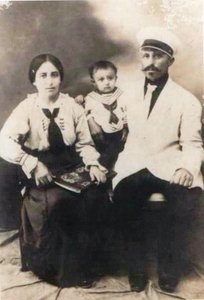 Nicola e Rosina Simone e il primogenito Marco (1911)