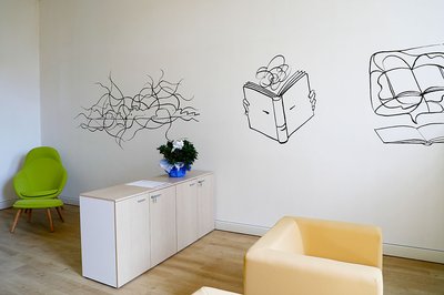 La Quiet room con in primo piano i disegni di Giovanna Durì