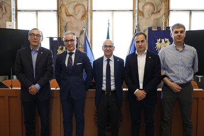 Da sinistra Gian Luca Foresti, Salvatore Benigno, Roberto Pinton, Denis Caporale, Daniele Goi