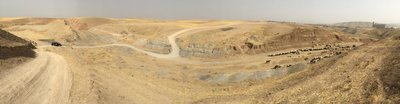 Panoramica della sequenza di sedimenti dei livelli lacustri emergenti a Faideh