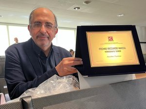 Anselmo Paolone con il premio