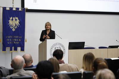 Antonella Viola durante l'intervento