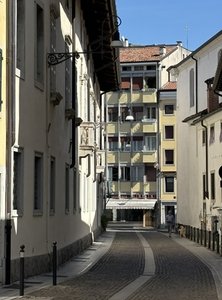 Condominio San Cristoforo, 1963, architetto Pietro Zanini (1895-1990), Piazza San Cristoforo, Udine