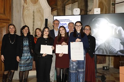 Da sinistra Francesca Visintin, Marina Brollo, Cristiana Compagno, Eleonora Rocco, Angelo Montanari, Greta Della Mora, Vito Di Piazza, Francesca De Piccoli, Elisabetta Bergamini