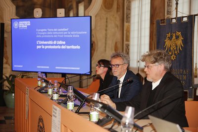 Da sinistra Linda Borean, Angelo Montanari, Roberto Micheli