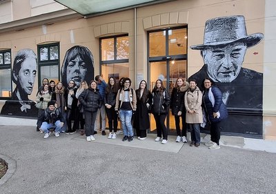 Davanti al Museo Musil