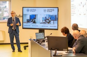 Gian Luca Foresti durante la presentazione