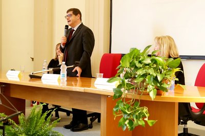 Cerimonia di intitolazione presso il Liceo Stellini, l'intervento del sottosegretario Salvatore Giuliano