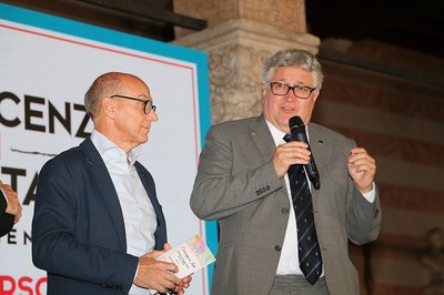 Il rettore Alberto De Toni con il prorettore vicario Roberto Pinton 