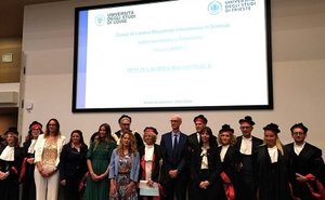 I neolaureati, tutti con il 110 e lode, e la Commissione di laurea