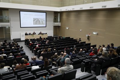 Il pubblico riunito nell'auditorium della nuova biblioteca del polo scientifico