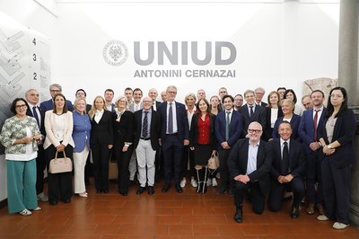 Il rettore Montanari con la sua squadra di delegati