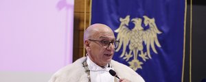 Il rettore Roberto Pinton durante la relazione