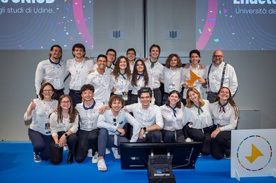 La squadra Enactus dell'Università di Udine subito dopo la vittoria