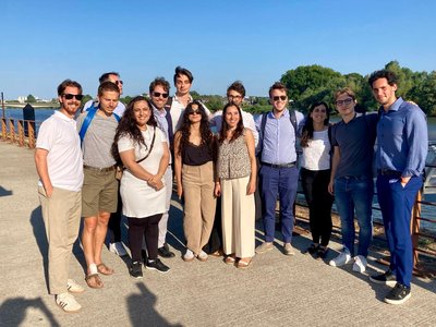 Leonardo Borsatti e Marco Sclausero con il team di VivaTech 2025