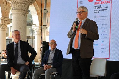 L'intervento del sindaco Alberto Felice De Toni
