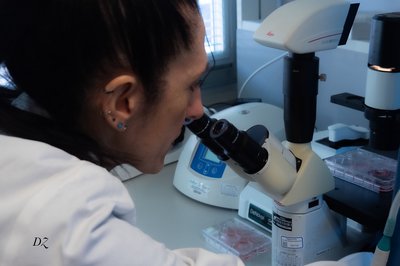 Luciana Musante in laboratorio