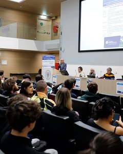 Sfide e soluzioni per una gestione sostenibile dell'ecosistema acquatico
