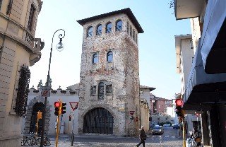 Torre_di_Santa_Maria_3