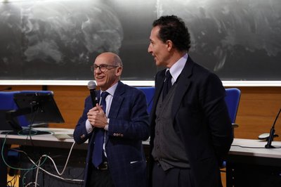 Udine InforMED, il rettore Roberto Pinton con il prof. Massimo Robiony