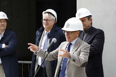 Un momento della cerimonia con il rettore Pinton