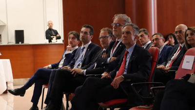 La prima fila con il rettore Angelo Montanari