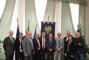  La delegazione irachena con il rettore De Toni e i rappresentanti dei dipartimenti