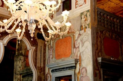 Alcuni particolari di Palazzo Antonini Maseri